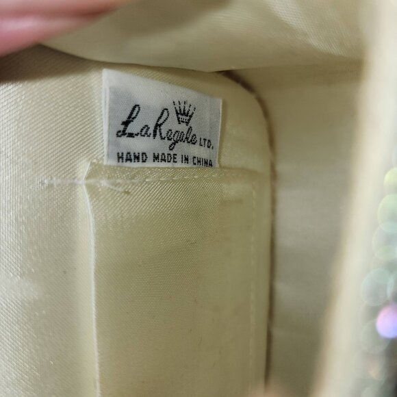 La Regale Beaded Purse-23in Strap - Picture 6 of 12